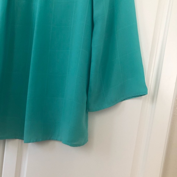 NWT Pretty keyhole blouse by Crescent StitchFix L - Picture 5 of 6